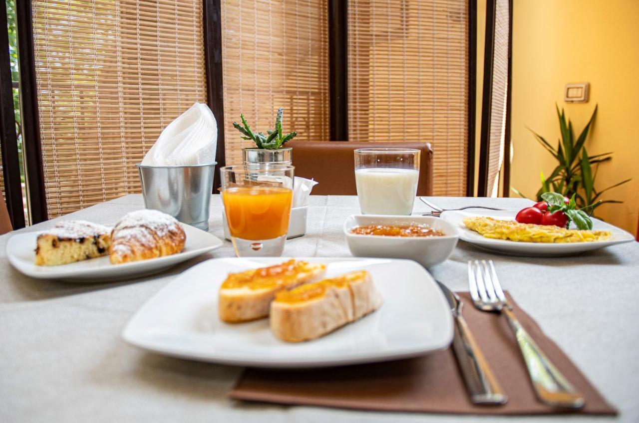 Hotel Milomax Dış mekan fotoğraf